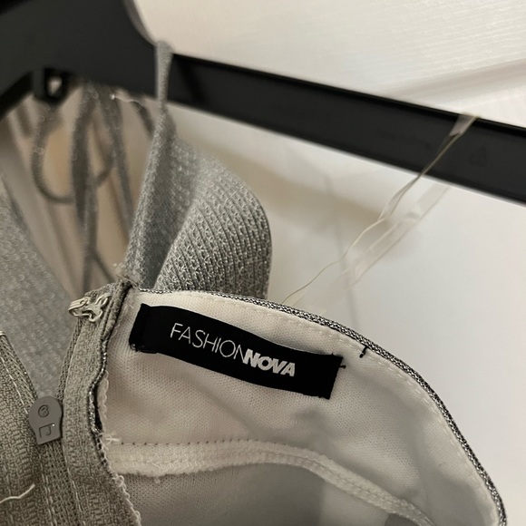 Fashion Nova Sparkly Martini Silver Halter Y2K silver backless dress size M - Picture 9 of 9